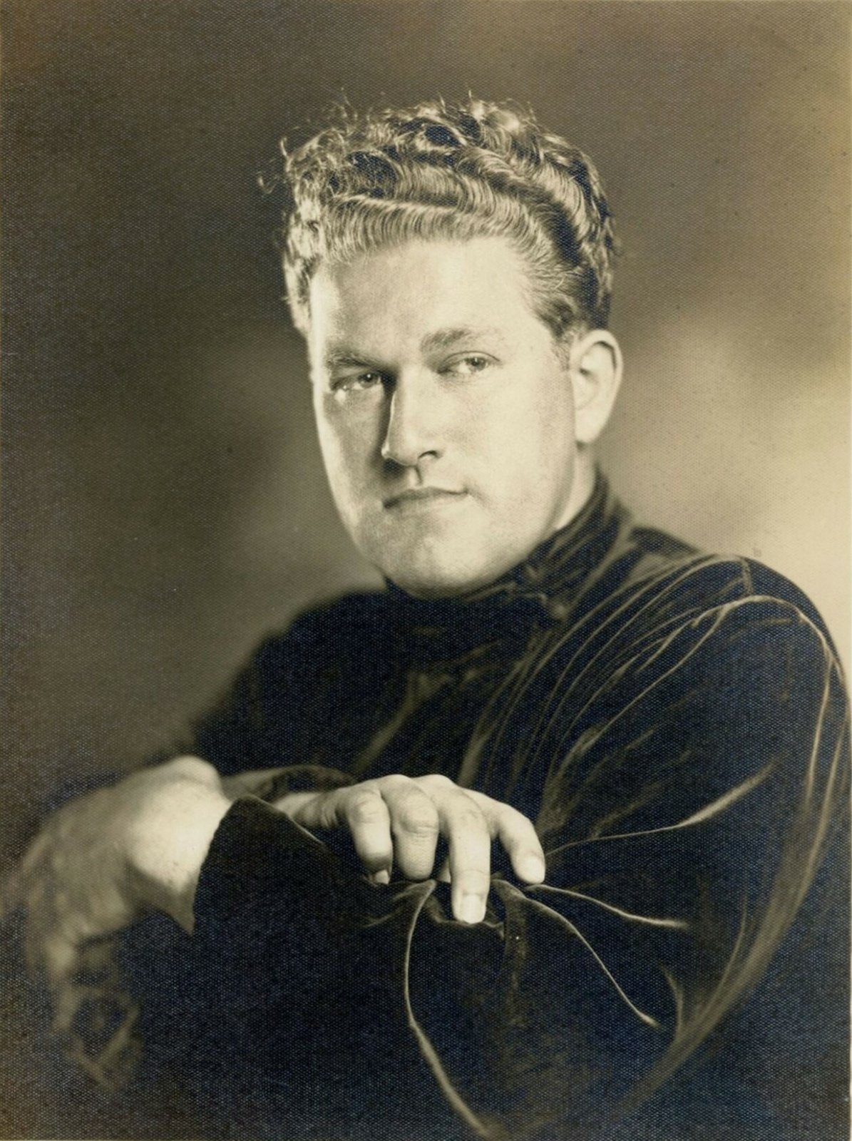 奥古斯特·德雷斯，1939 年，Ephraim Burt Trimpey 摄。维基共享资源，公有领域
